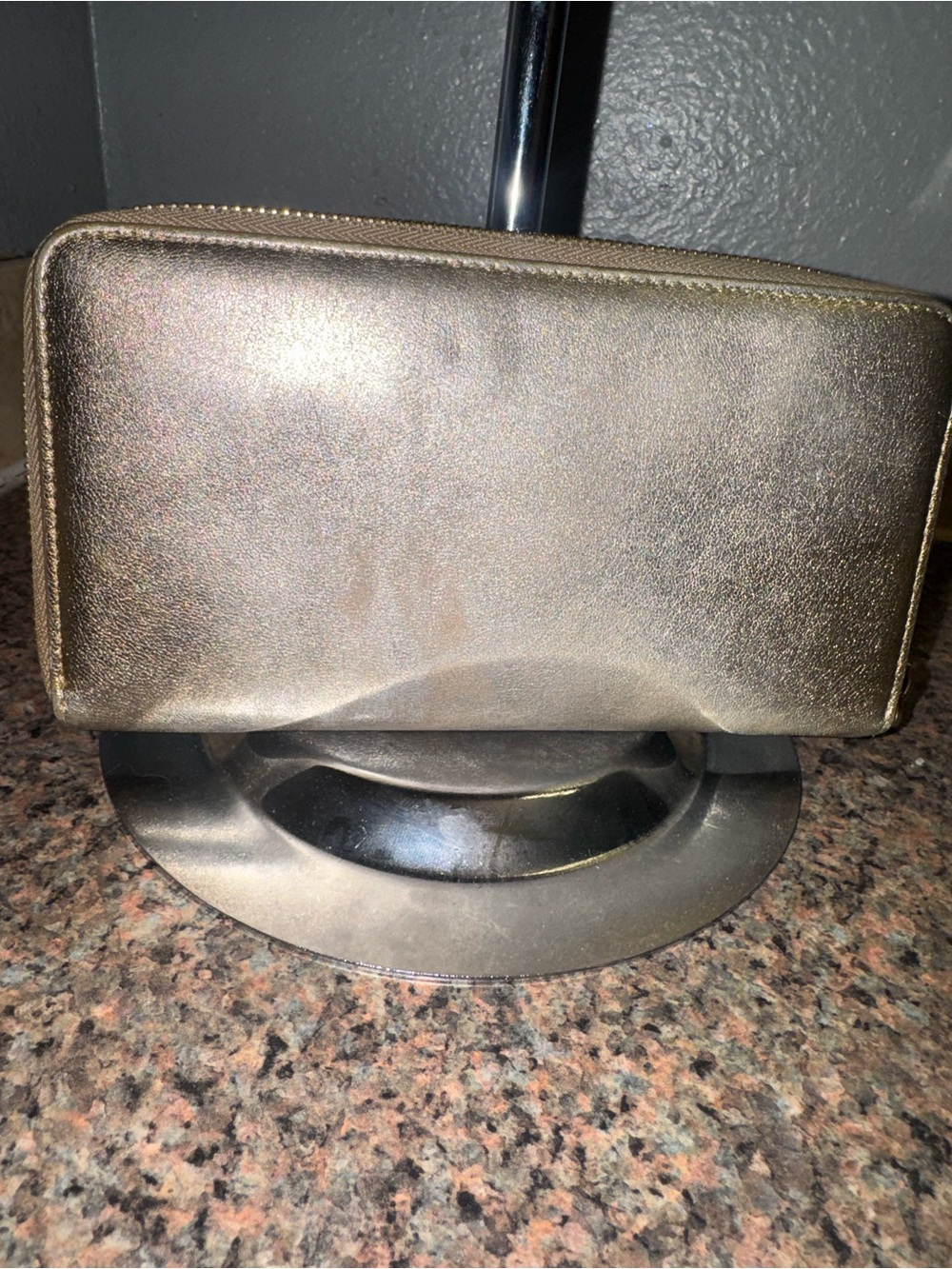 Jimmy Choo Metallic Gold “CHOO” Zip long wallet Wallet - Picture 2 of 6